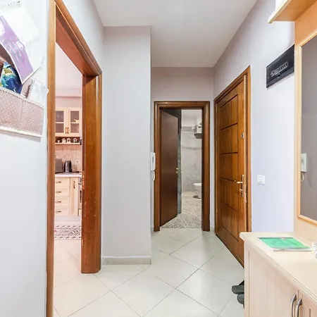 Sisi's Apartments-tirana Center *