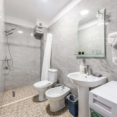 Sisi's Apartments-tirana Center