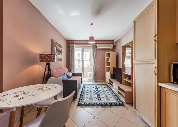 Sisi's Apartments-tirana Center Lägenhet